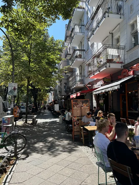 Ruhige, möblierte 2-Zimmer-Dachgeschosswohnung im Herzen von Friedrichshain — photo 1